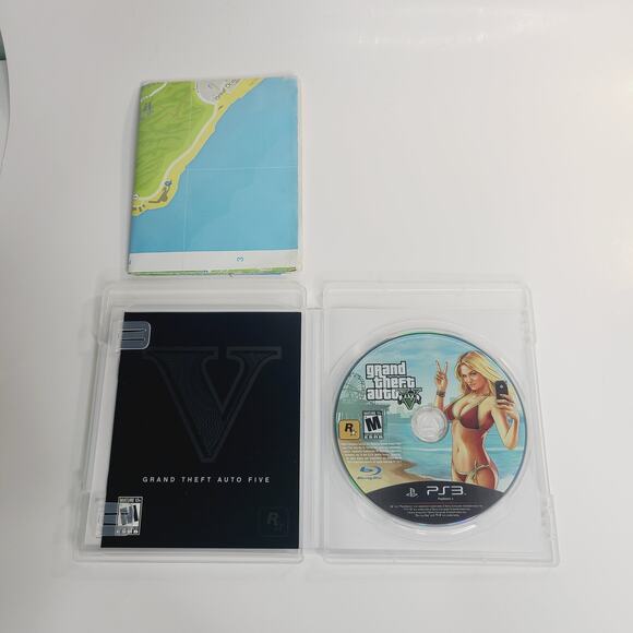 Grand Theft Auto V Five PlayStation 3 PS3 Video Game TESTED w/Booklet & Poster - Picture 3 of 8